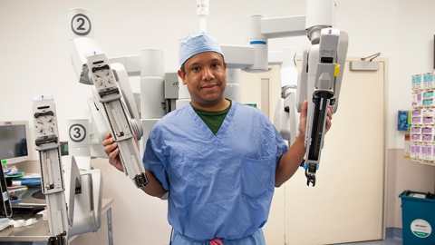 Steven Lee-Kong, MD has received advanced training in and oversees the performance of all robotic procedures in the division of colorectal surgery